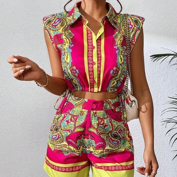MODA ME COUTURE Tops - Graphic Print Tie Side Blouse & Shorts